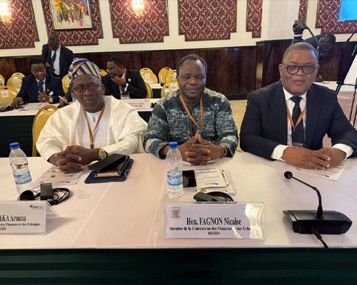 10eme-Conference-et-assemblee-generale-annuelle-de-la-WAAPAC-GBeNONCHI-FAGNON-et-ISSIAKA-representent-le-Benin-a-Abidjan