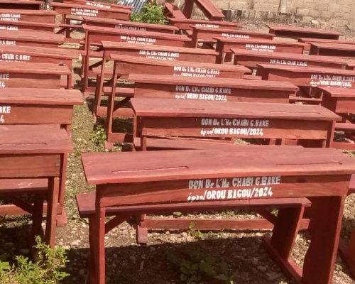 Ecoles-et-colleges-de-Gogounou-LHe-CHABI-GORO-Bake-fait-don-de-plus-de-100-tables-et-bancs-Copy2