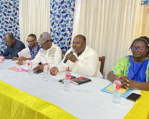 formation-des-responsables-des-structures-de-base-de-lup-le-renouveau-dans-le-littoral-les-sous-sections-du-11e-arrondissement-de-cotonou-outillees