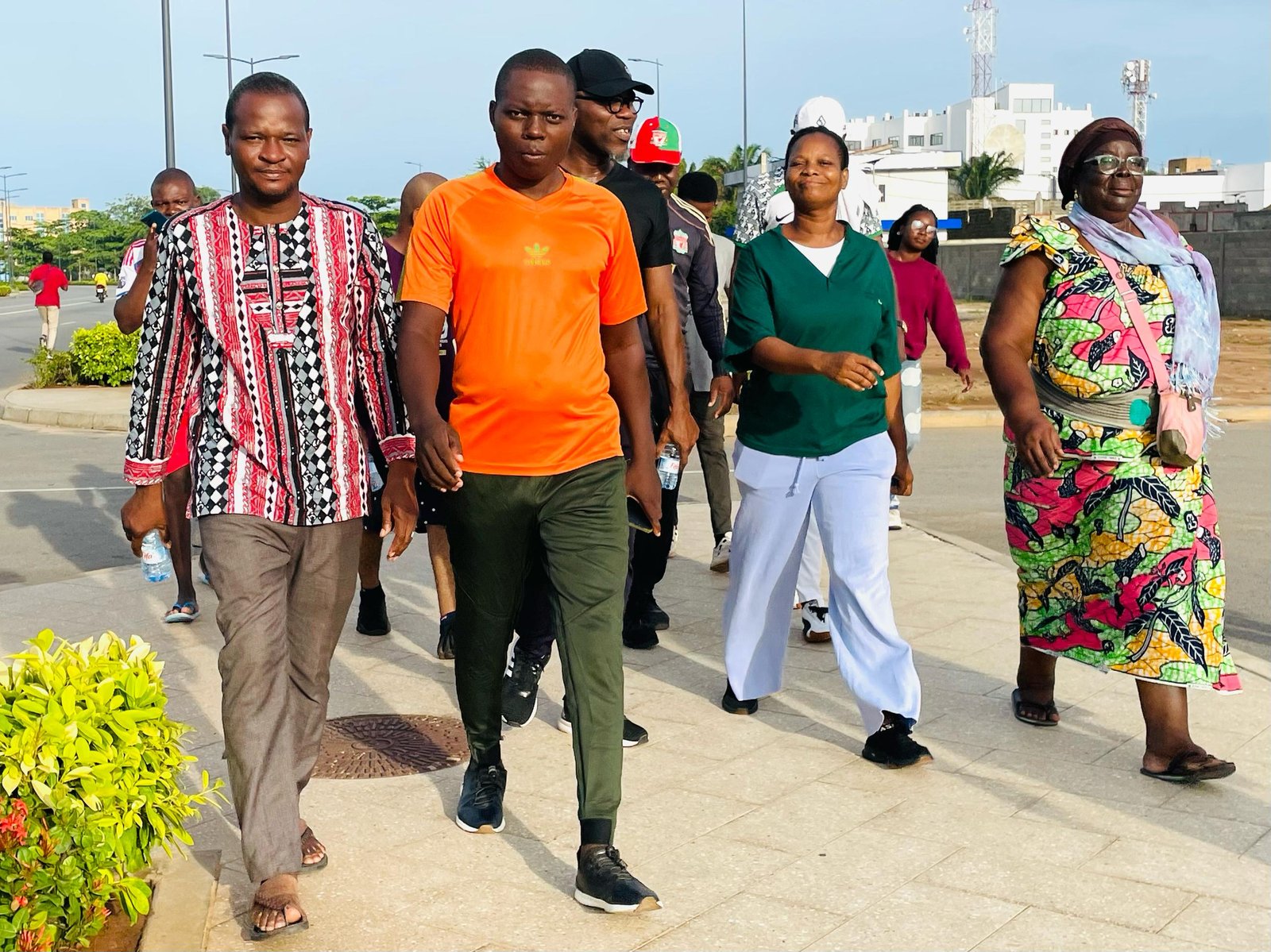 Image supplémentaire pour La HAAC célèbre avec une « Marche du cœur »