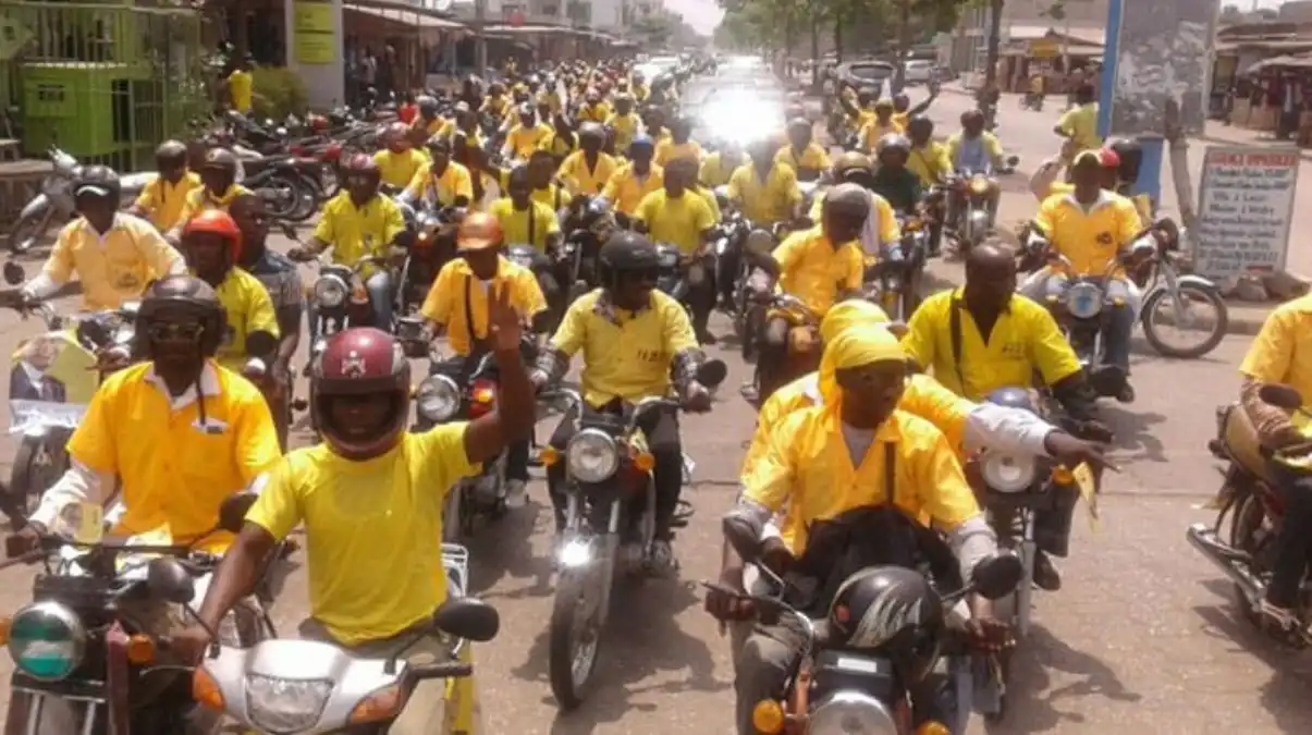 Quand le taxi-moto remplace les ateliers