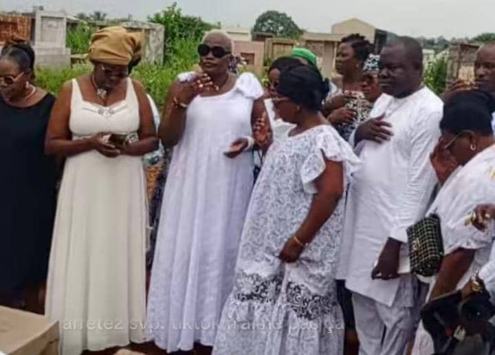 Image supplémentaire pour Feue Sonia Annick AGBANTOU célébrée avec amour et dignité
