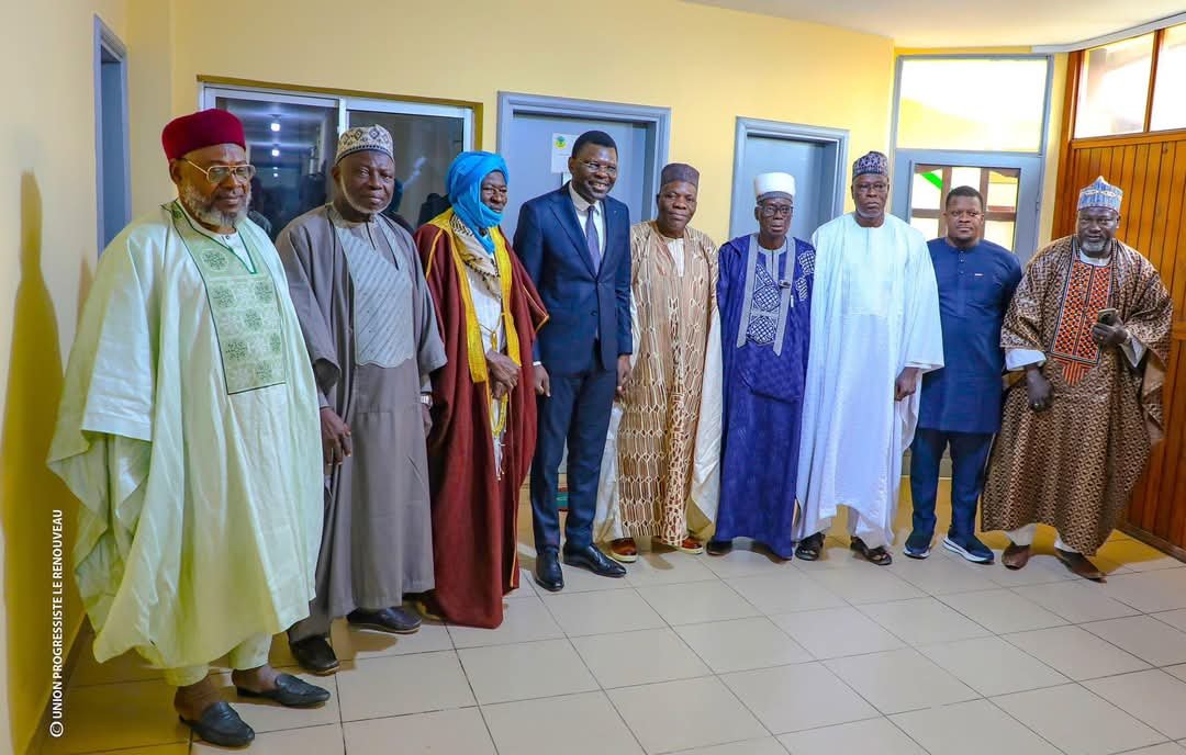 Joseph DJOGBÉNOU reçoit la Fondation MALÈHOSSOU