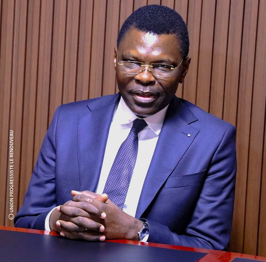 Image supplémentaire pour Joseph DJOGBÉNOU reçoit la Fondation MALÈHOSSOU