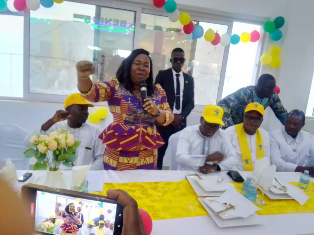 Image supplémentaire pour Solange Afiavi MEHOU rallume la flamme