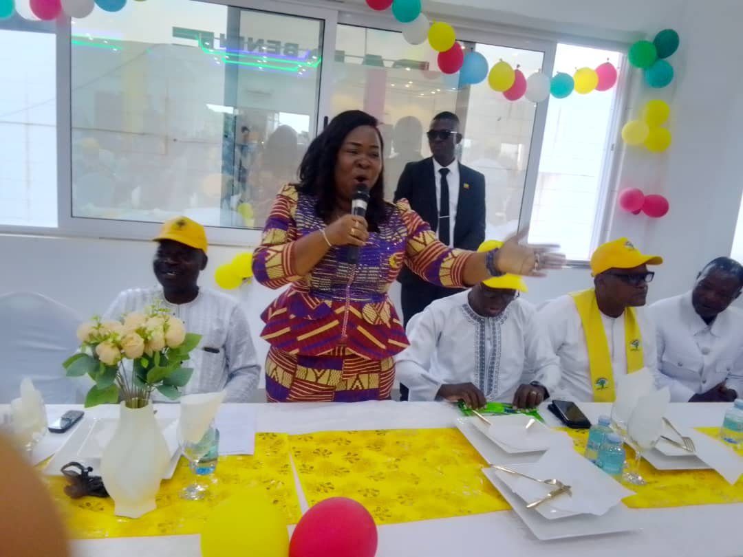 Image supplémentaire pour Solange Afiavi MEHOU rallume la flamme