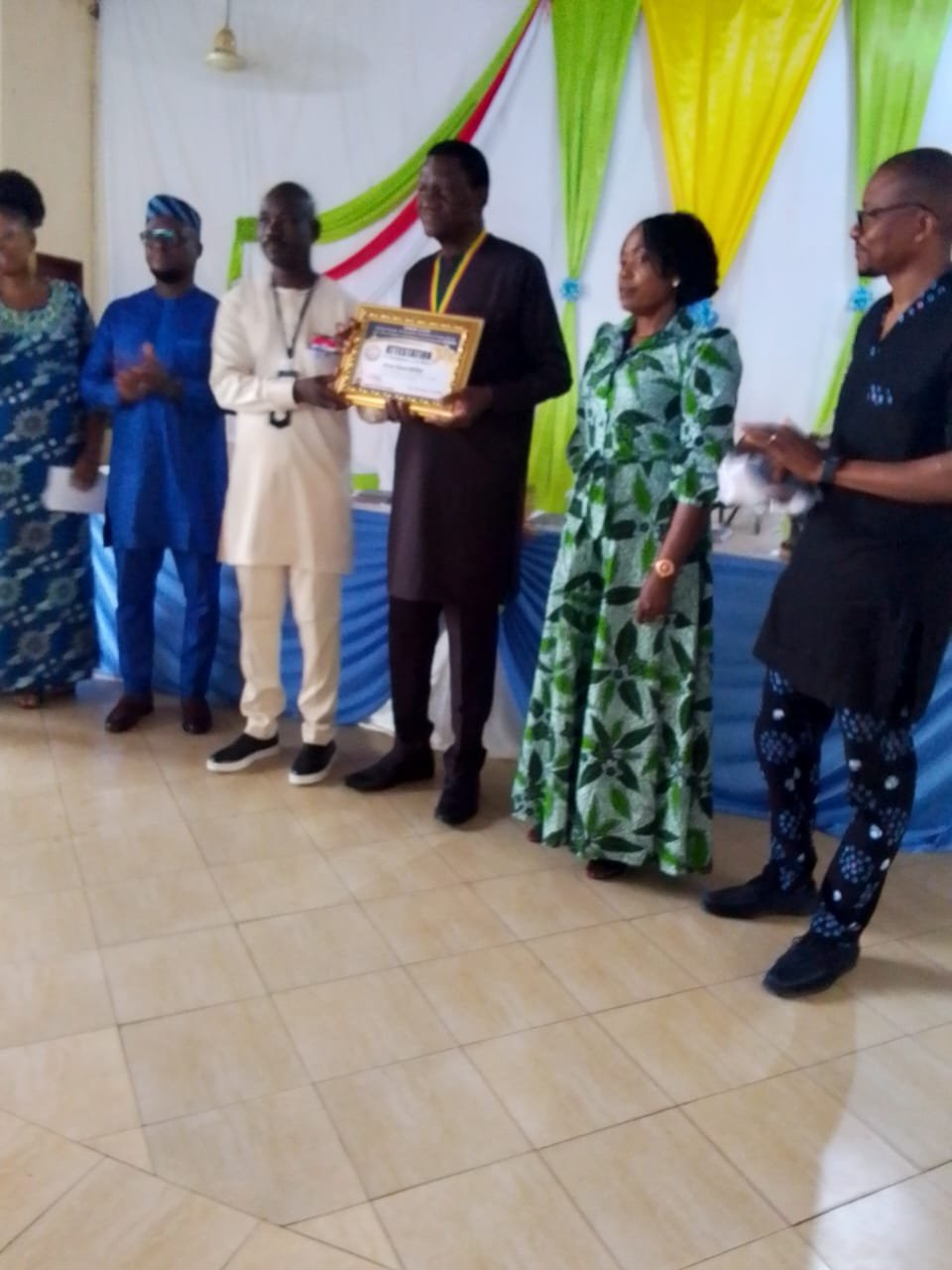 Les Immortels honorés à Porto-Novo