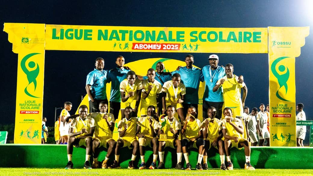 Image supplémentaire pour 25 millions FCFA de bourses offerts par le Gouvernement