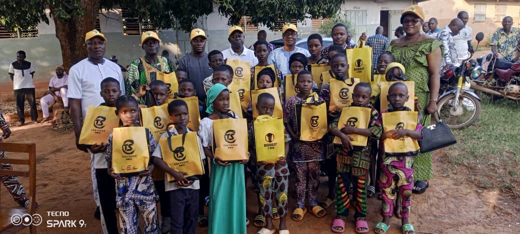 Image supplémentaire pour Nathalie Afiavi MEKPO au chevet des élèves de Dogbo