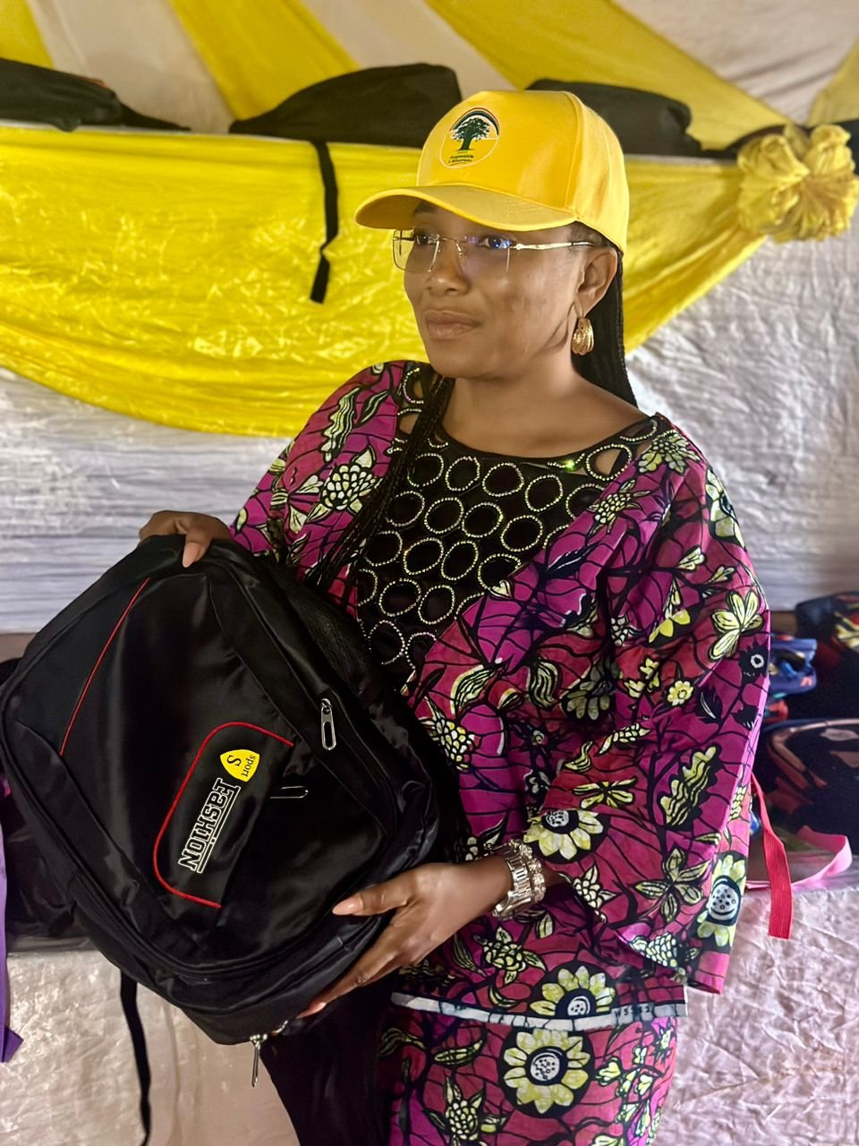 Image supplémentaire pour Eudoxie DAKPÊ honore les meilleurs élèves