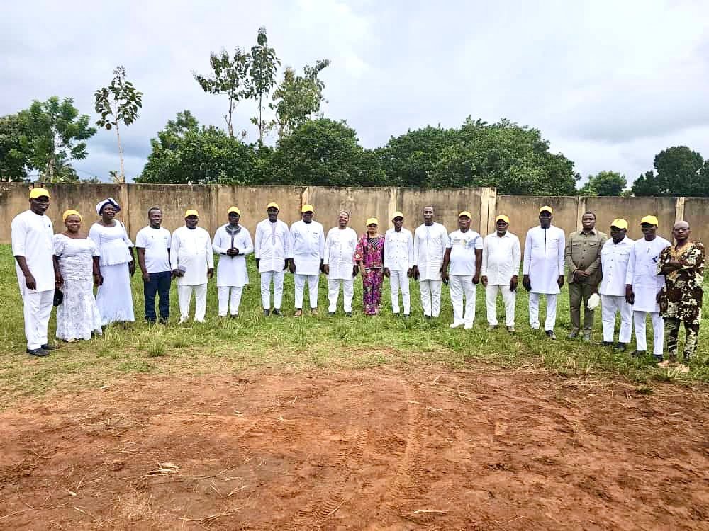 Image supplémentaire pour Eudoxie DAKPÊ honore les meilleurs élèves