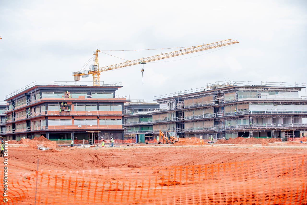 Image supplémentaire pour Cité d’Abomey-Calavi : Travaux salués