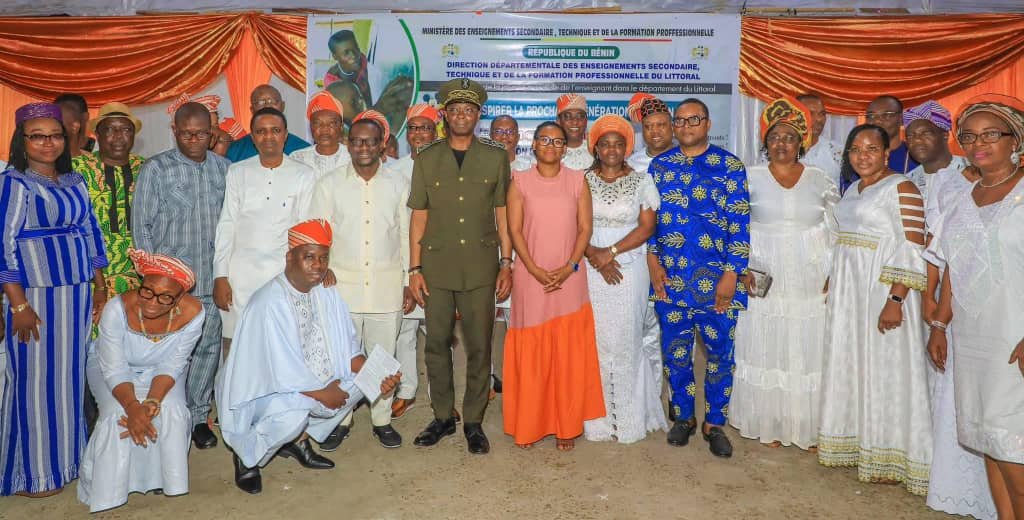 Image supplémentaire pour Sèdami Medegan Fagla célèbre les enseignants du Littoral