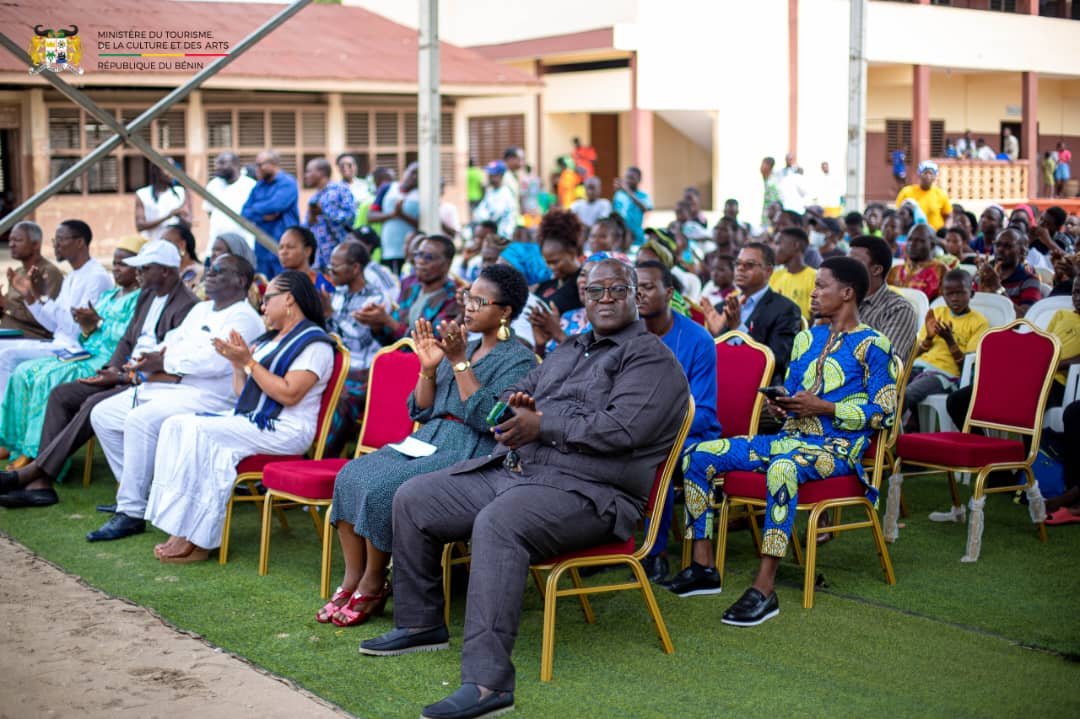 Image supplémentaire pour Abimbola met en scène le génie béninois