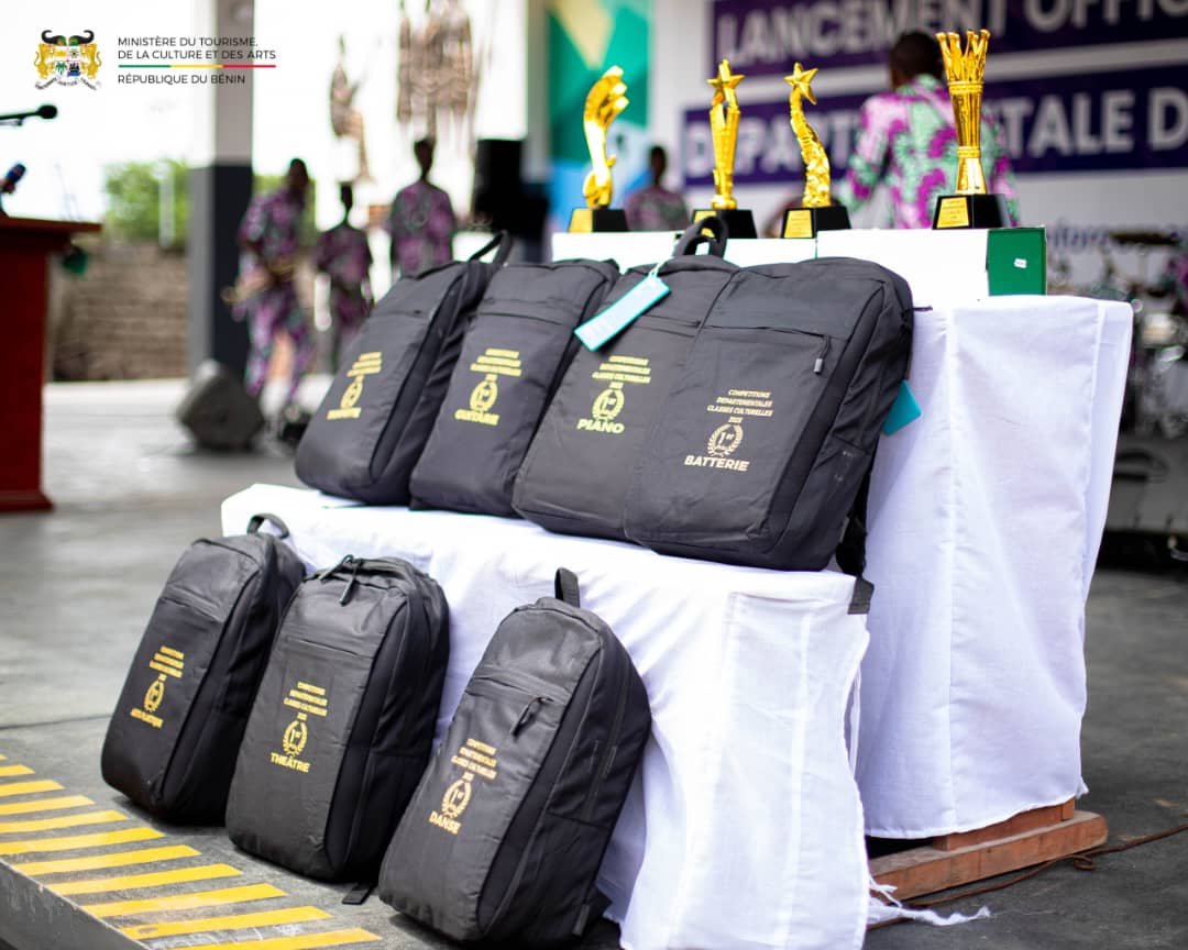 Image supplémentaire pour Abimbola met en scène le génie béninois