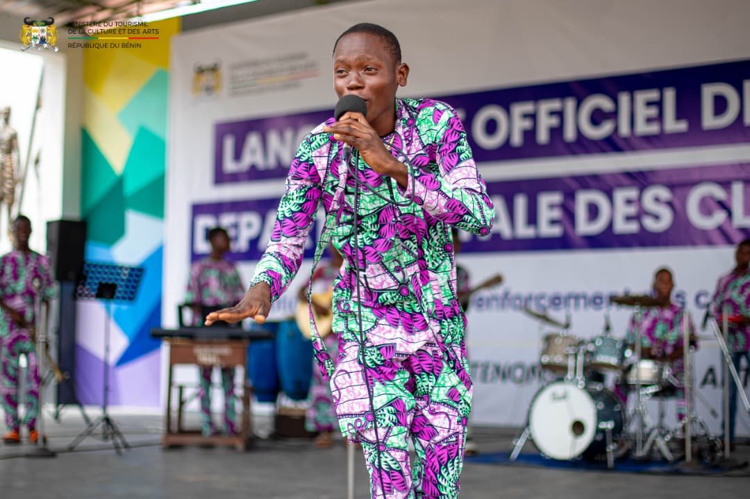 Image supplémentaire pour Abimbola met en scène le génie béninois