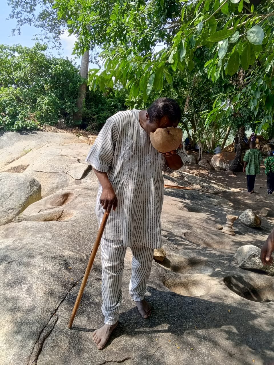 Image supplémentaire pour L'he Nicaise FAGNON, au sommet des Collines sacrées