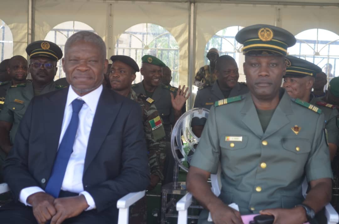 Image supplémentaire pour 73 nouveaux Officiers prêts à servir la Nation