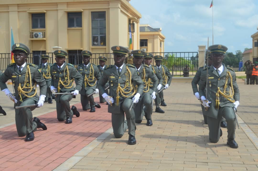 Image supplémentaire pour 73 nouveaux Officiers prêts à servir la Nation