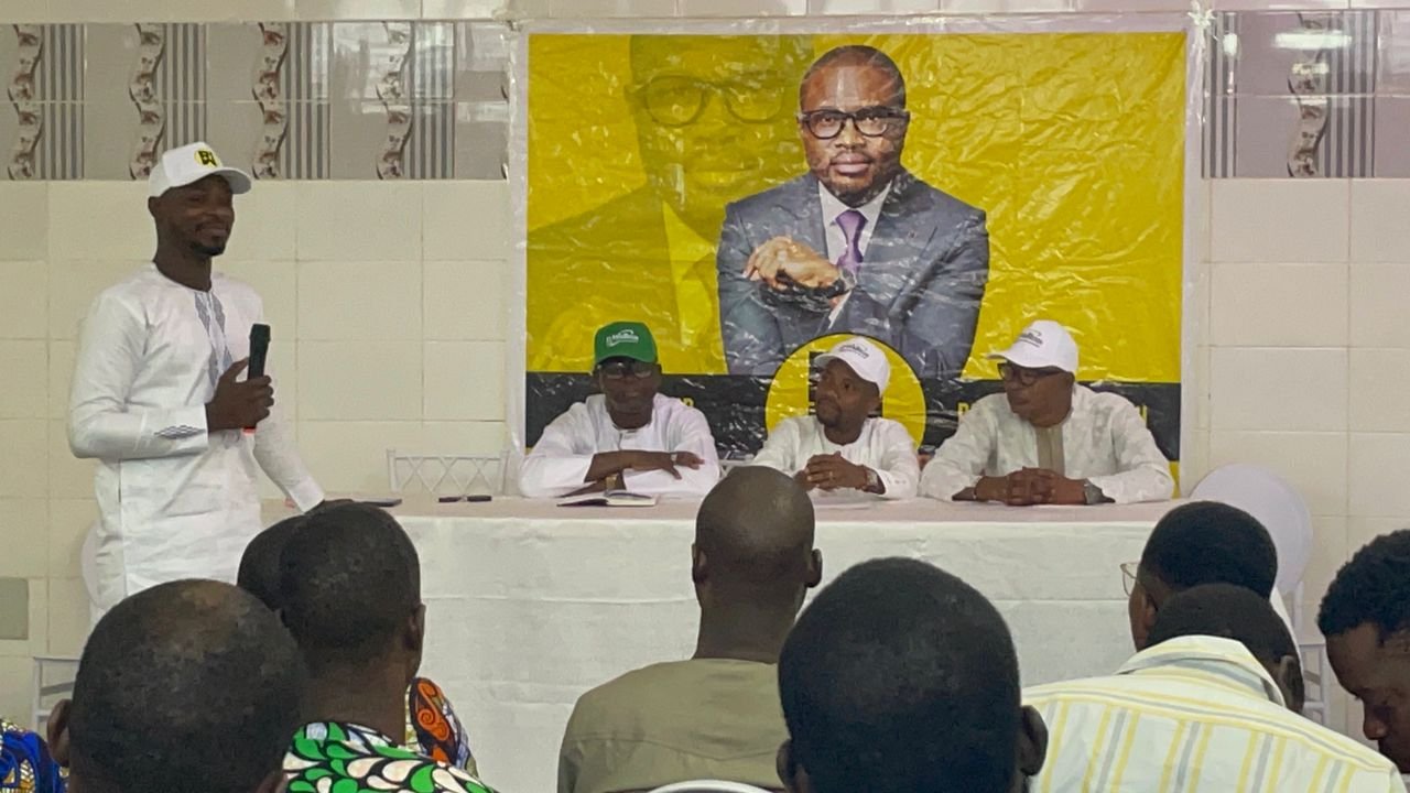 Image supplémentaire pour Deux mouvements rallient le Fan-Club WADAGNI