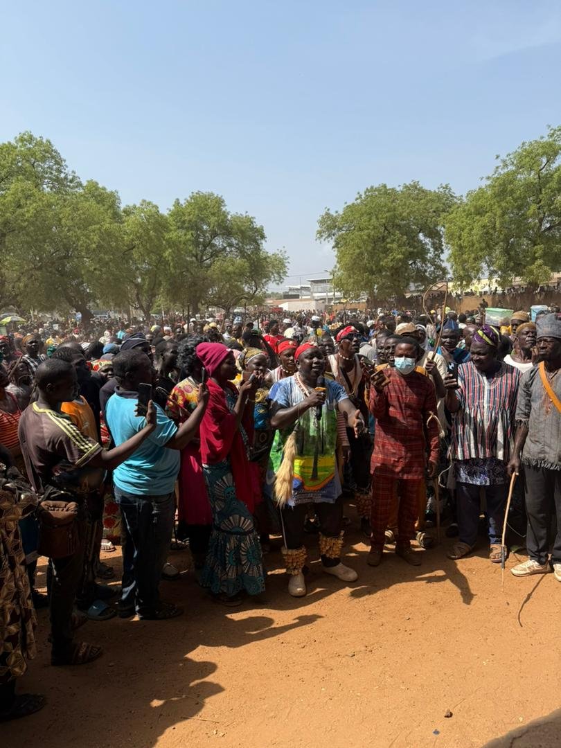 Image supplémentaire pour Le fan-club Romuald WADAGNI aux côtés de Salifou MAMAN