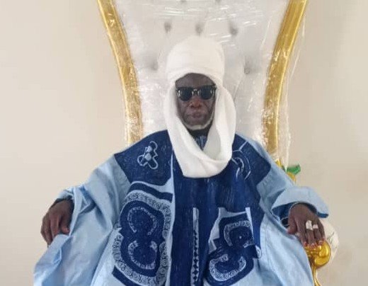 L’Empereur du Barutem appelle à l’unité nationale