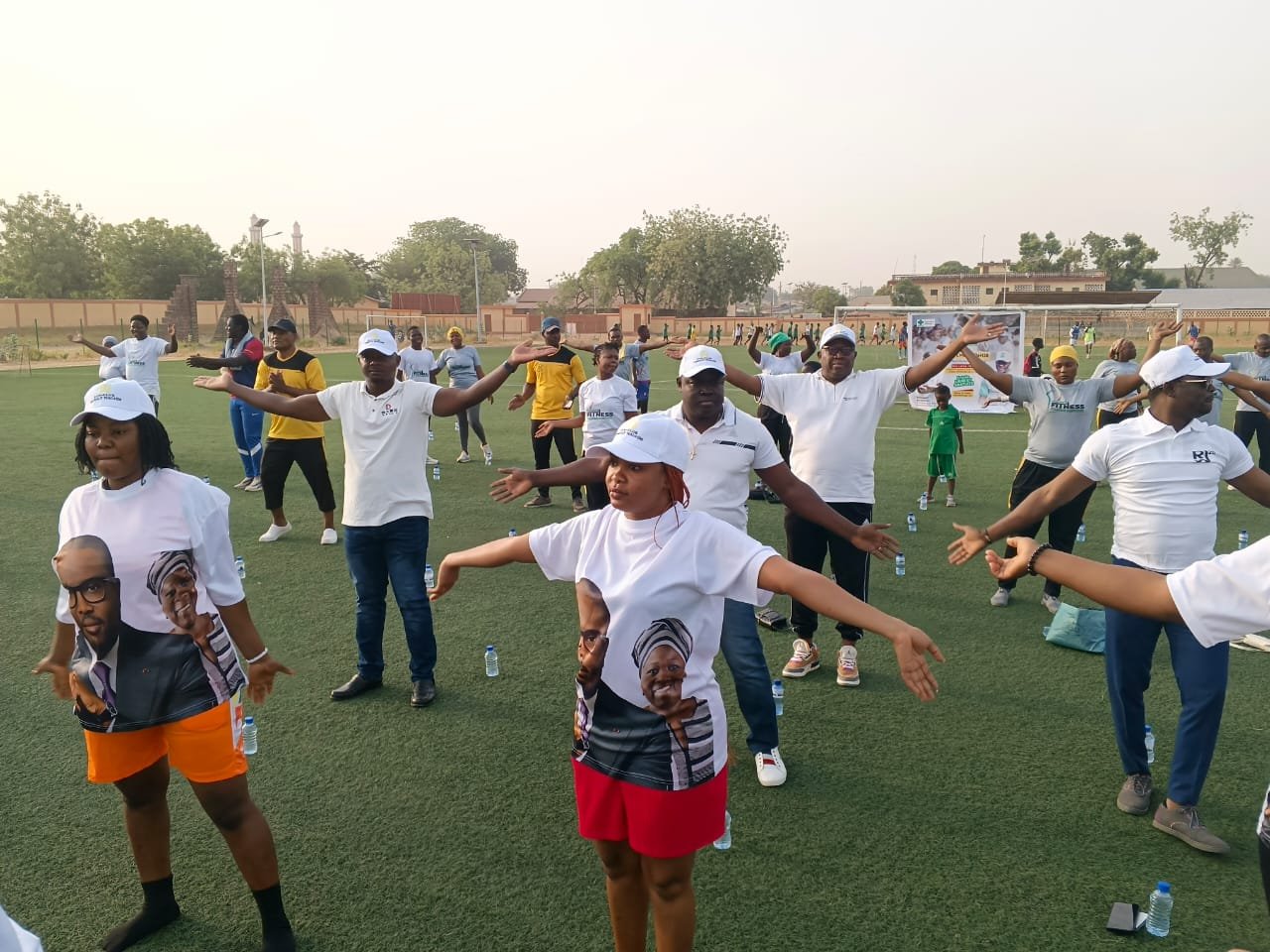 Image supplémentaire pour La jeunesse sportive en mouvement sous le haut patronage de Romuald WADAGNI et sous la supervision de l’He Labiou Amadou Djibril