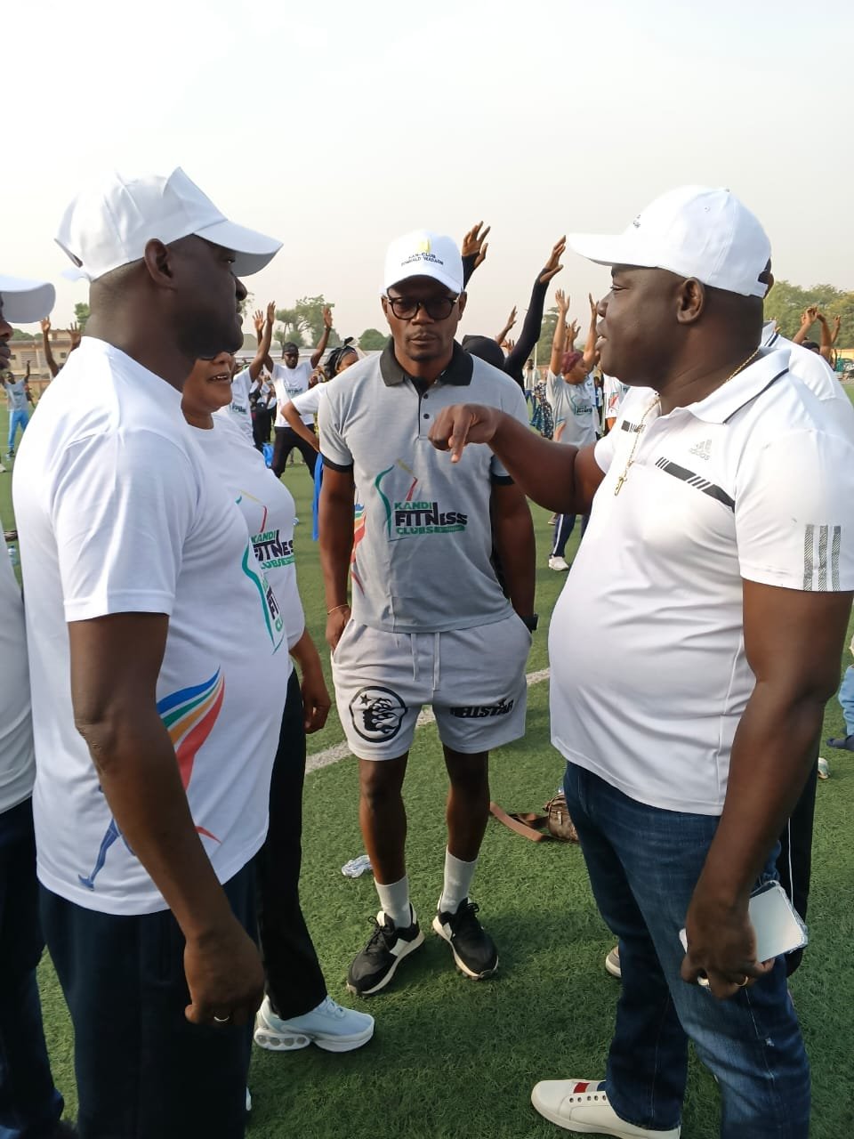 Image supplémentaire pour La jeunesse sportive en mouvement sous le haut patronage de Romuald WADAGNI et sous la supervision de l’He Labiou Amadou Djibril