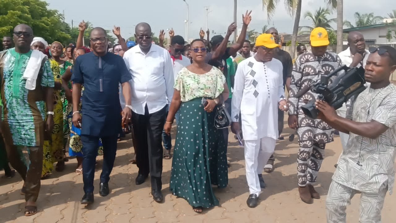 Image supplémentaire pour Grand-Popo se dresse pour la paix et l’ordre constitutionnel