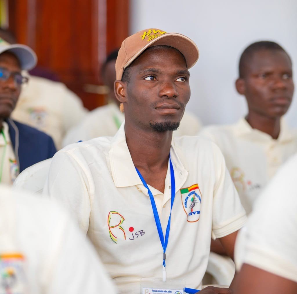 La rédaction célèbre Aimé HOUENOU, plume sportive du journal