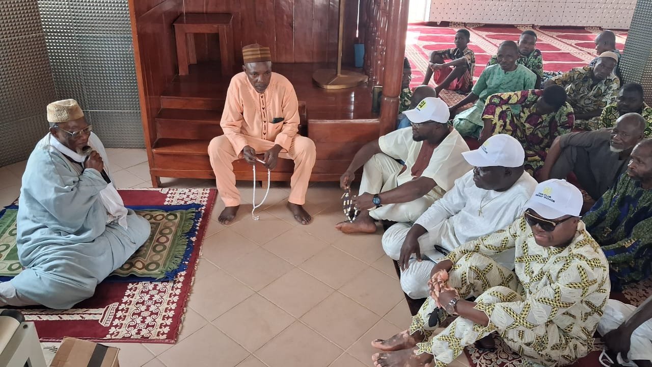 Image supplémentaire pour Le fan-club Romuald WADAGNI implore la paix et appelle à l’intensification des prières