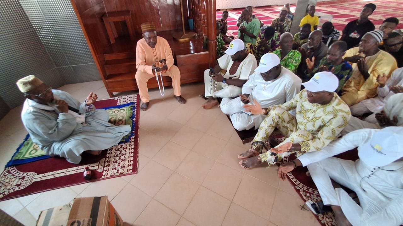 Image supplémentaire pour Le fan-club Romuald WADAGNI implore la paix et appelle à l’intensification des prières