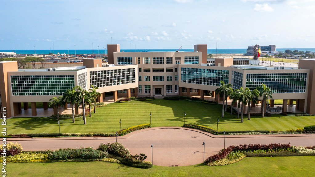 Parrainage : une exemption accordée au président en exercice et à son colistier