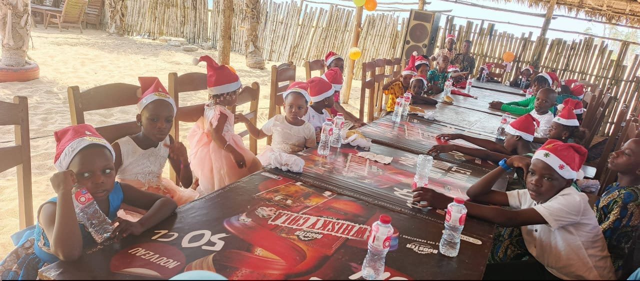 Image supplémentaire pour La PaDem Bénin célèbre Noël avec les enfants des professionnels des médias