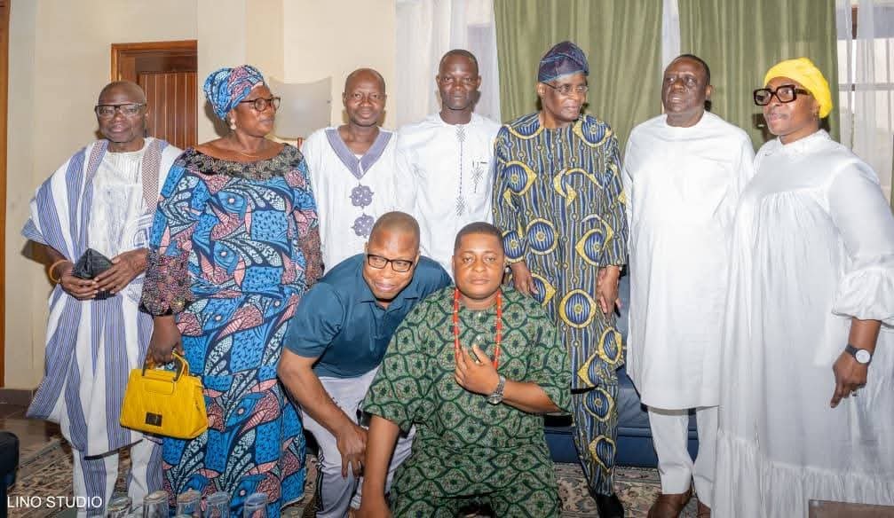 Image supplémentaire pour Vlavonou rend visite au roi d’Adja-Ouèrè et à Fagbohoun