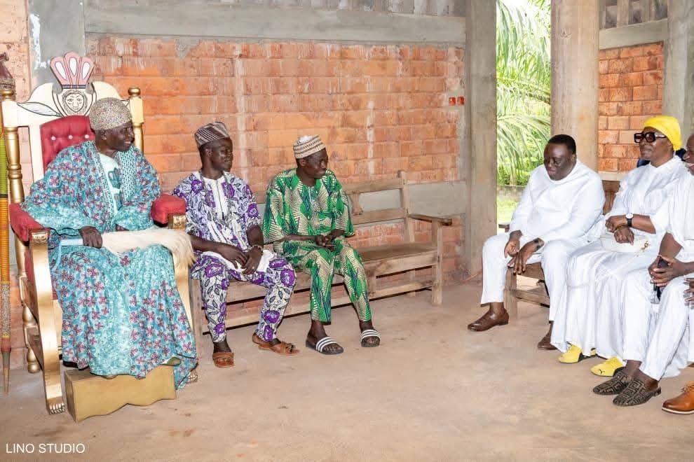 Image supplémentaire pour Vlavonou rend visite au roi d’Adja-Ouèrè et à Fagbohoun