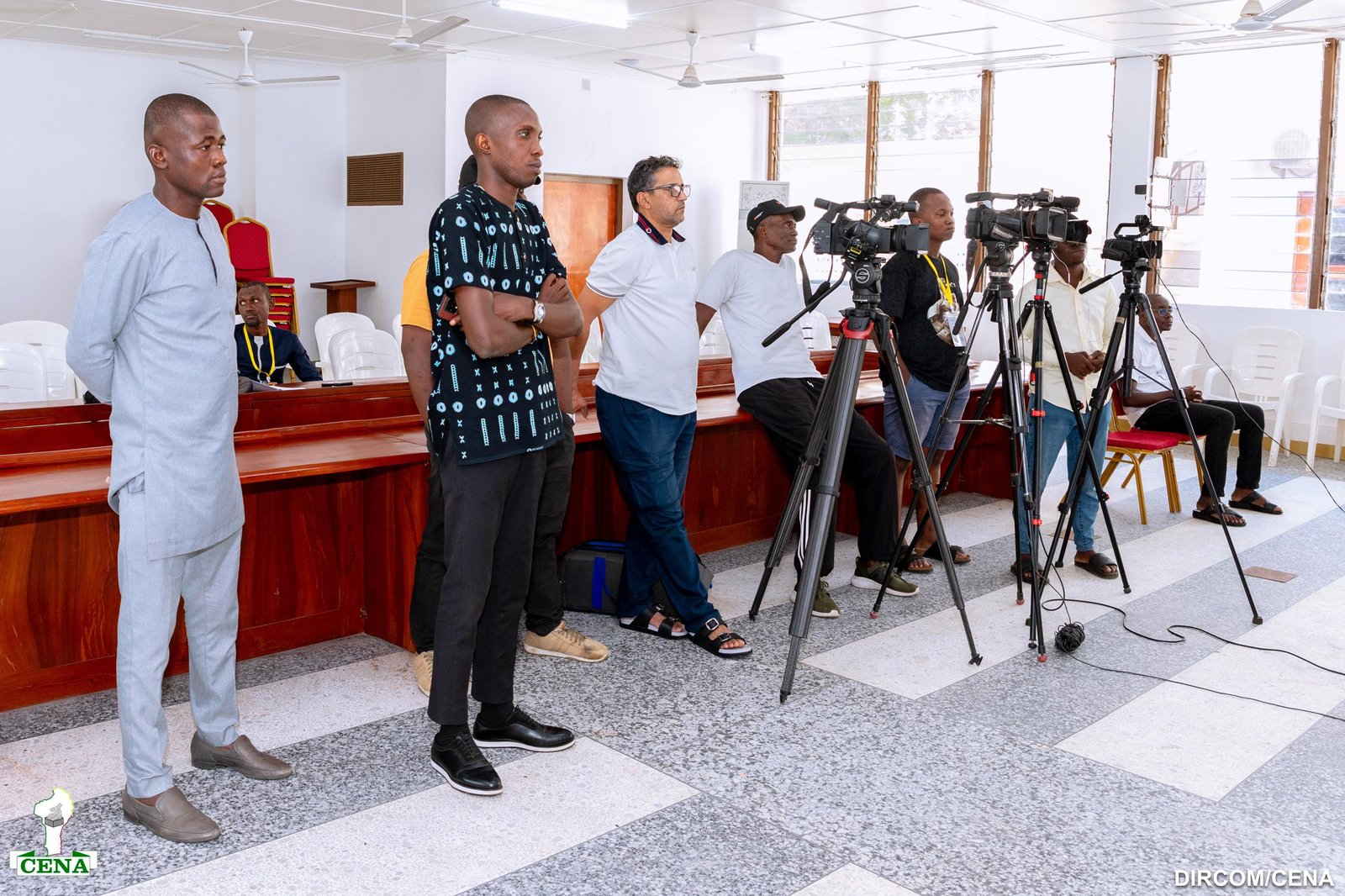 Image supplémentaire pour La CENA appelle à un vote paisible et historique