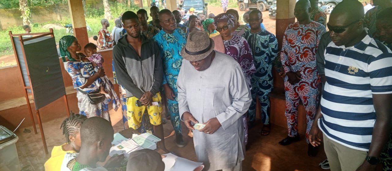 Image supplémentaire pour Louis Vlavonou vote tôt et appelle à une mobilisation massive et à la paix