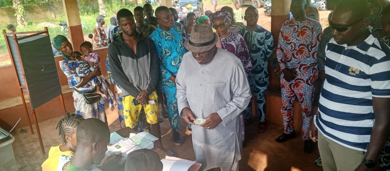 Image supplémentaire pour Louis Vlavonou vote tôt et appelle à une mobilisation massive et à la paix