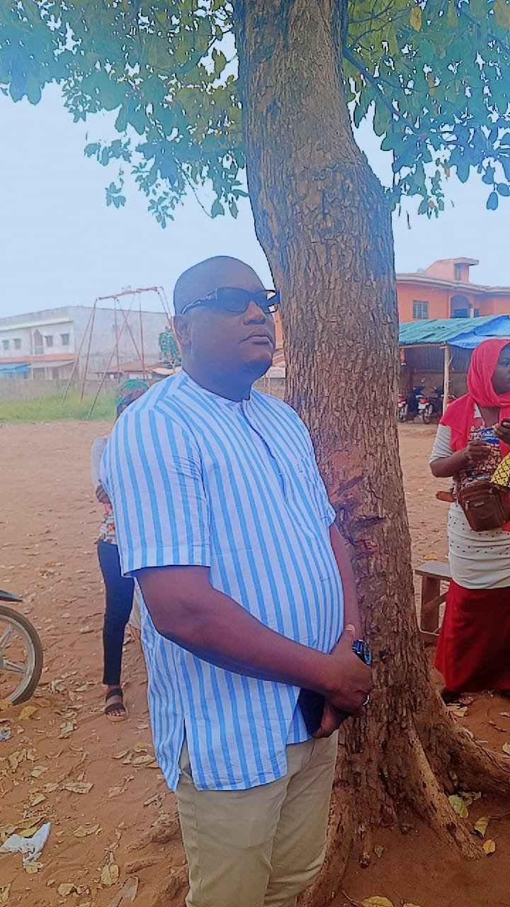 Image supplémentaire pour HOUNKPE Clément accomplit son devoir civique à Porto-Novo