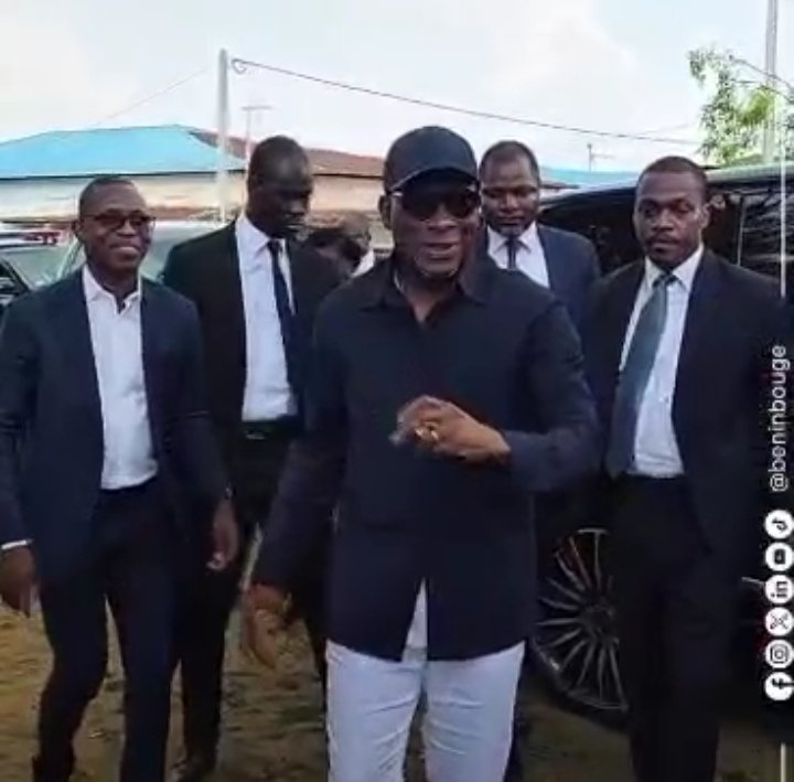 Image supplémentaire pour Le Président Patrice TALON accomplit son devoir civique et appelle à une mobilisation massive