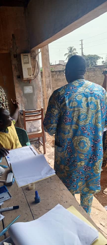 Image supplémentaire pour Le député Augustin Ahouanvoèbla accomplit son devoir civique et appelle à la confiance