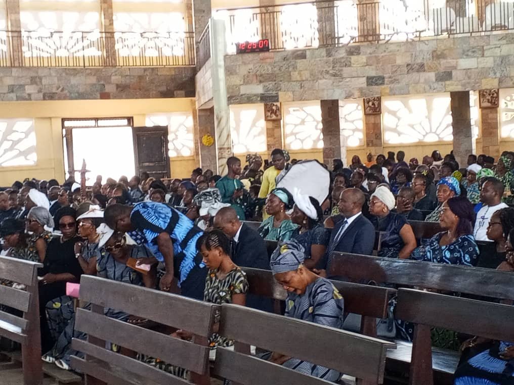 Image supplémentaire pour Les Nations-Unies rendent un hommage solennel à feu Benjamin HOUNTON