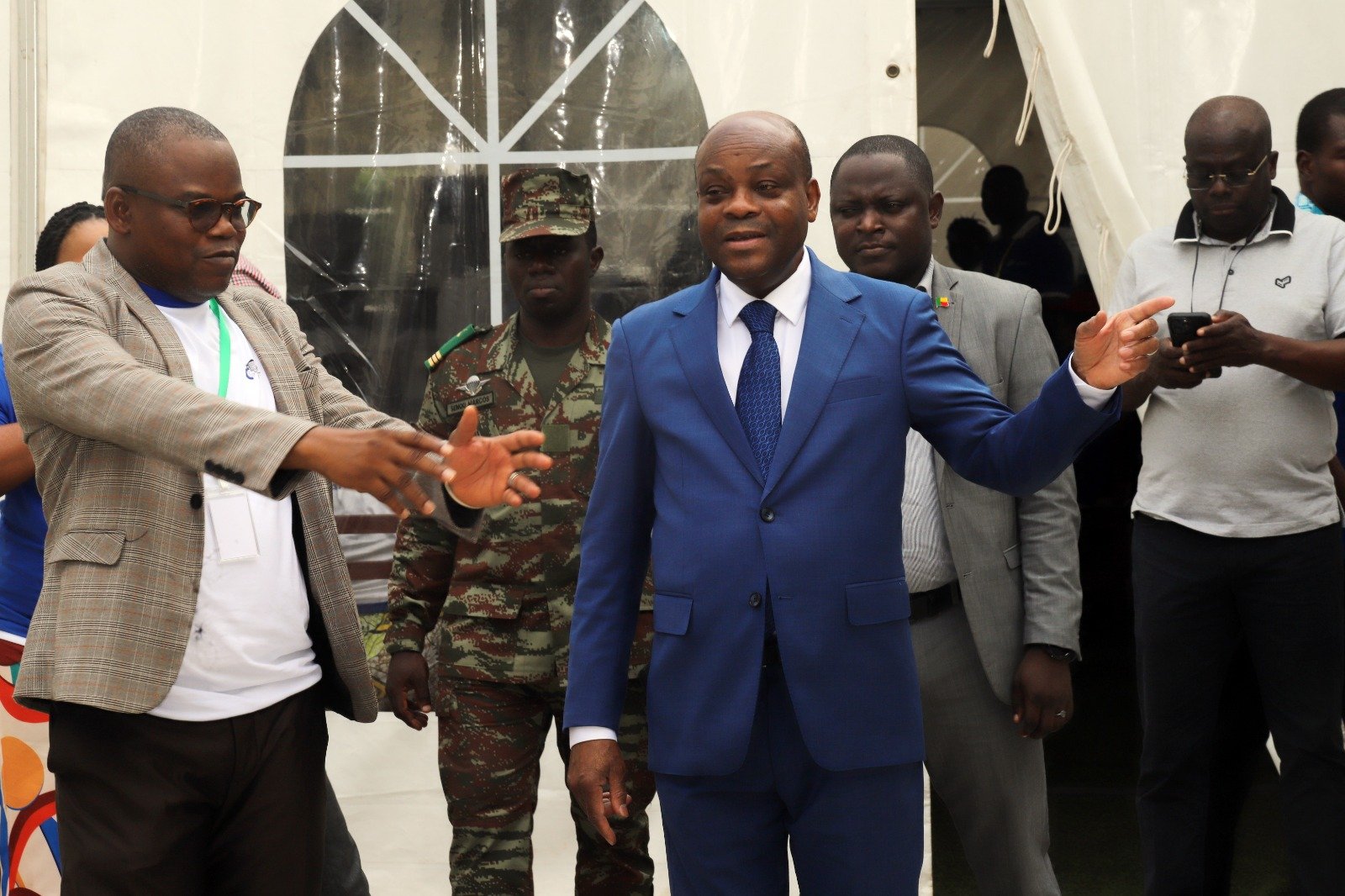 Image supplémentaire pour Les résultats attendus au plus tard jeudi, selon la Cour constitutionnelle