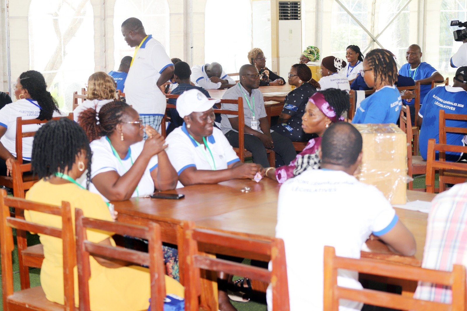 Image supplémentaire pour Les résultats attendus au plus tard jeudi, selon la Cour constitutionnelle