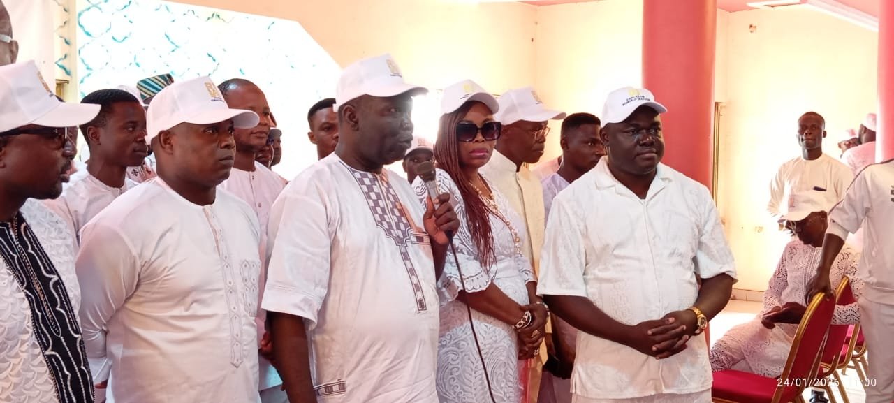 Image supplémentaire pour Fan-Club Romuald WADAGNI : le Plateau en action