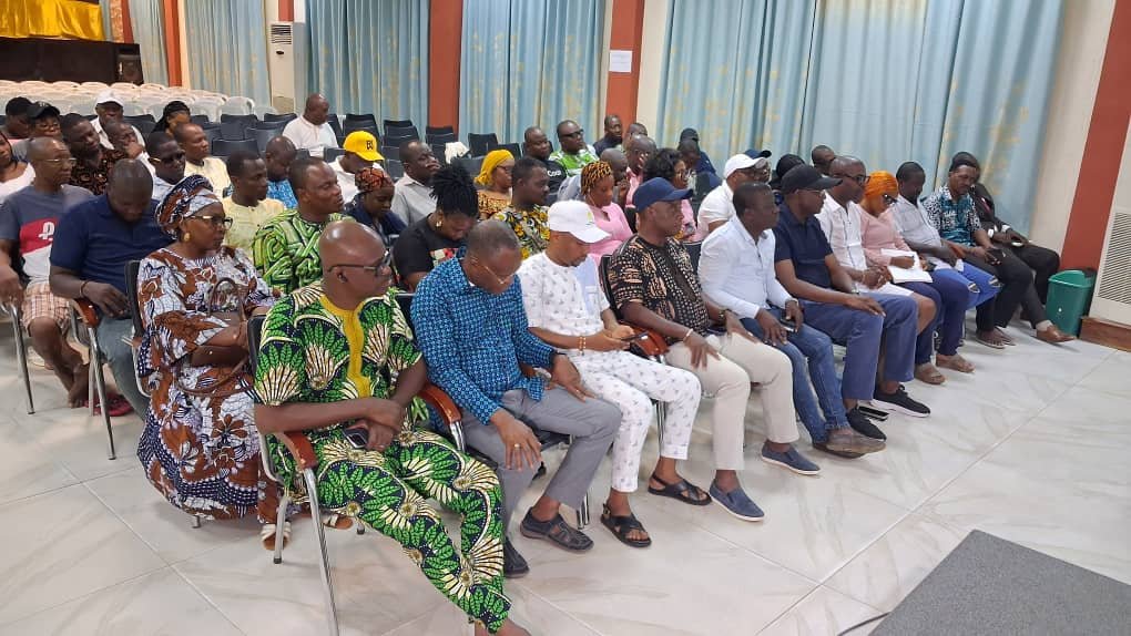 Image supplémentaire pour Le fan-club Romuald WADAGNI harmonise la stratégie en direction des primo-votants