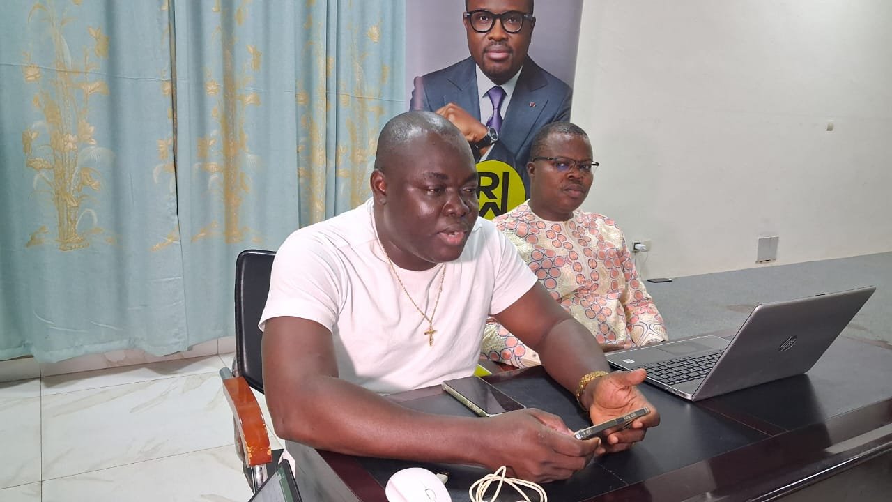 Image supplémentaire pour Le fan-club Romuald WADAGNI harmonise la stratégie en direction des primo-votants