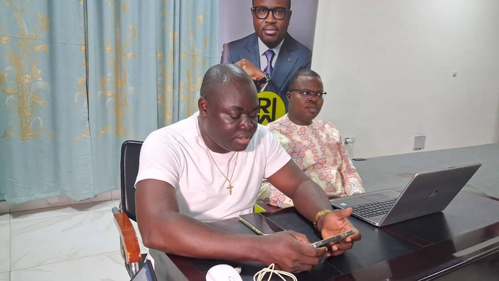 Image supplémentaire pour Le fan-club Romuald WADAGNI harmonise la stratégie en direction des primo-votants