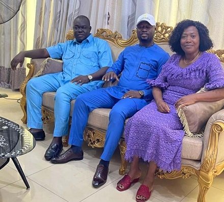 Image supplémentaire pour Le baobab Dakpè Sossou reçoit une délégation de la coordination nationale